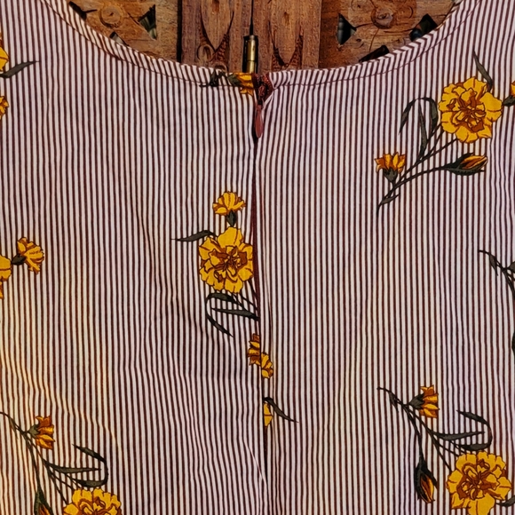 Sweet Wanderer flutter sleeve front wrap  burgundy pinstripe floral blouse - Picture 7 of 10